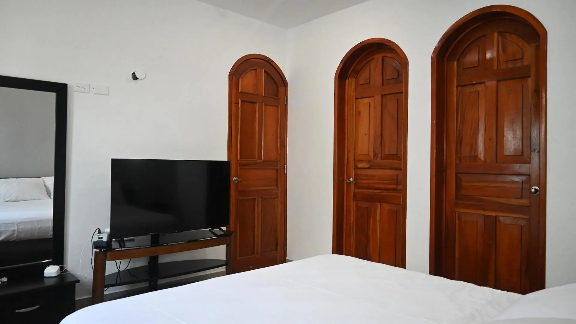 Casa Perez 5 Bedrooms With Private Bathroom Each Isla Mujeres