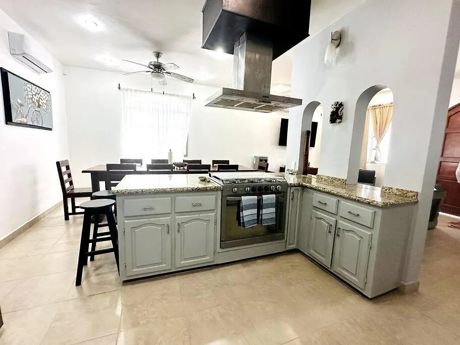 Casa Perez 5 Bedrooms With Private Bathroom Each Isla Mujeres Holiday home