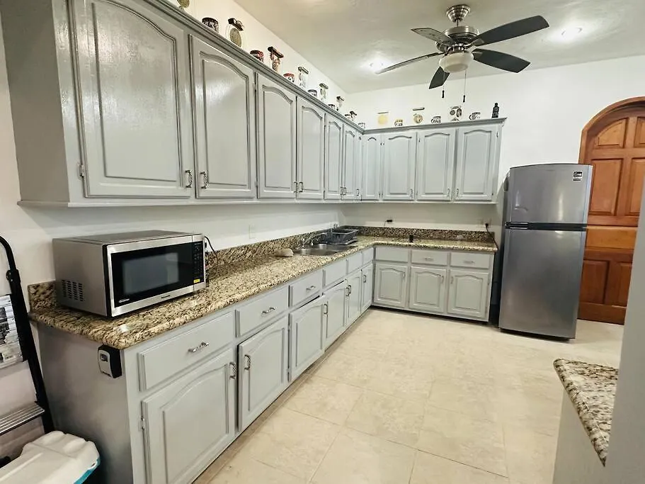 Casa Perez 5 Bedrooms With Private Bathroom Each Isla Mujeres